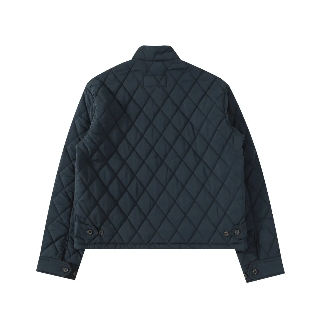 P350 #R57 Ralpah Lauren/Ralph Lauren Diamond Check Stand Collar Veteran Cotton Jacket Uniform British Retro Style for Men and Women Item No. RL17381 Classic Diamond Henley Lavalier Thin Cotton Jacket Simple yet stylish corduroy trimmed cuffs Collar Can be straight folded Two-wear, half-high collar front double-button closure, front full zipper Fabric has a certain anti-water effect, classic forever , there are adjustable buckle tabs at the back waist. Delicate embroidery of the pony on the left side of the chest is retro and timeless. Color: black, navy blue, brown, army green. Size: M L